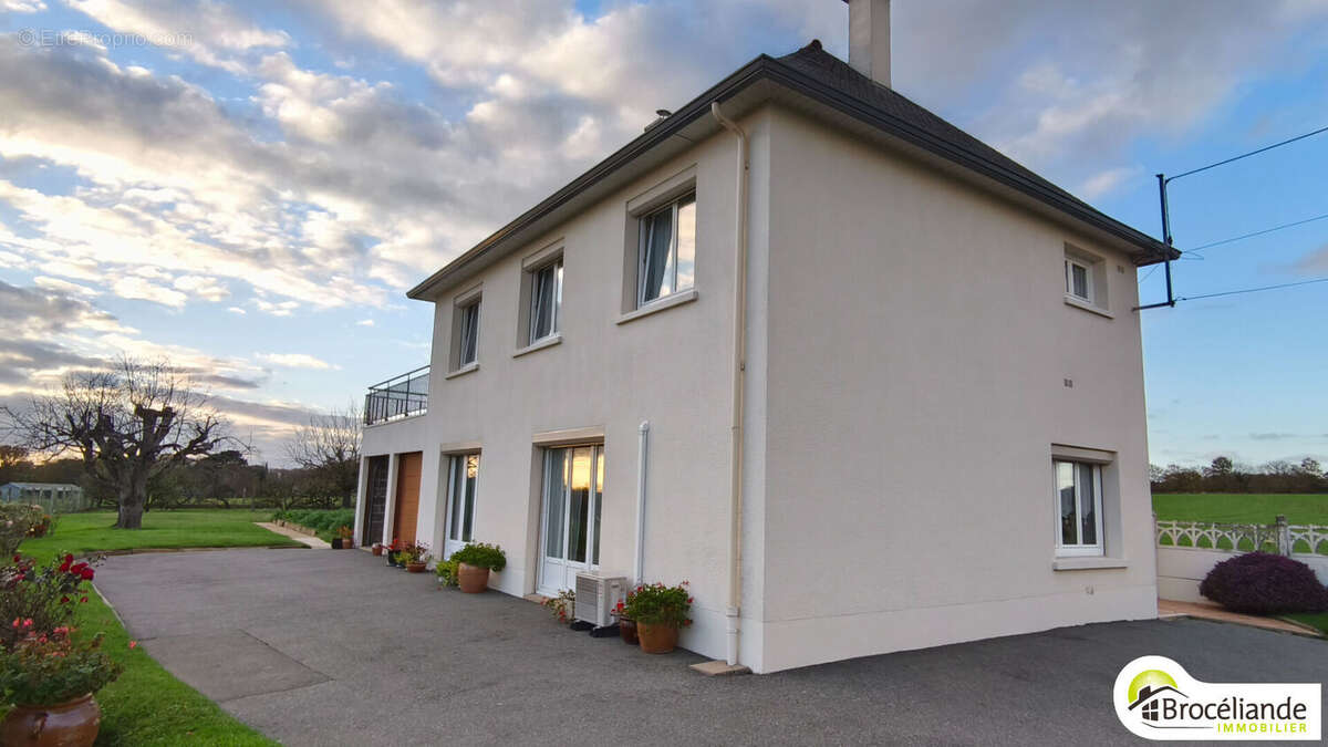 Maison à SAINT-GILLES