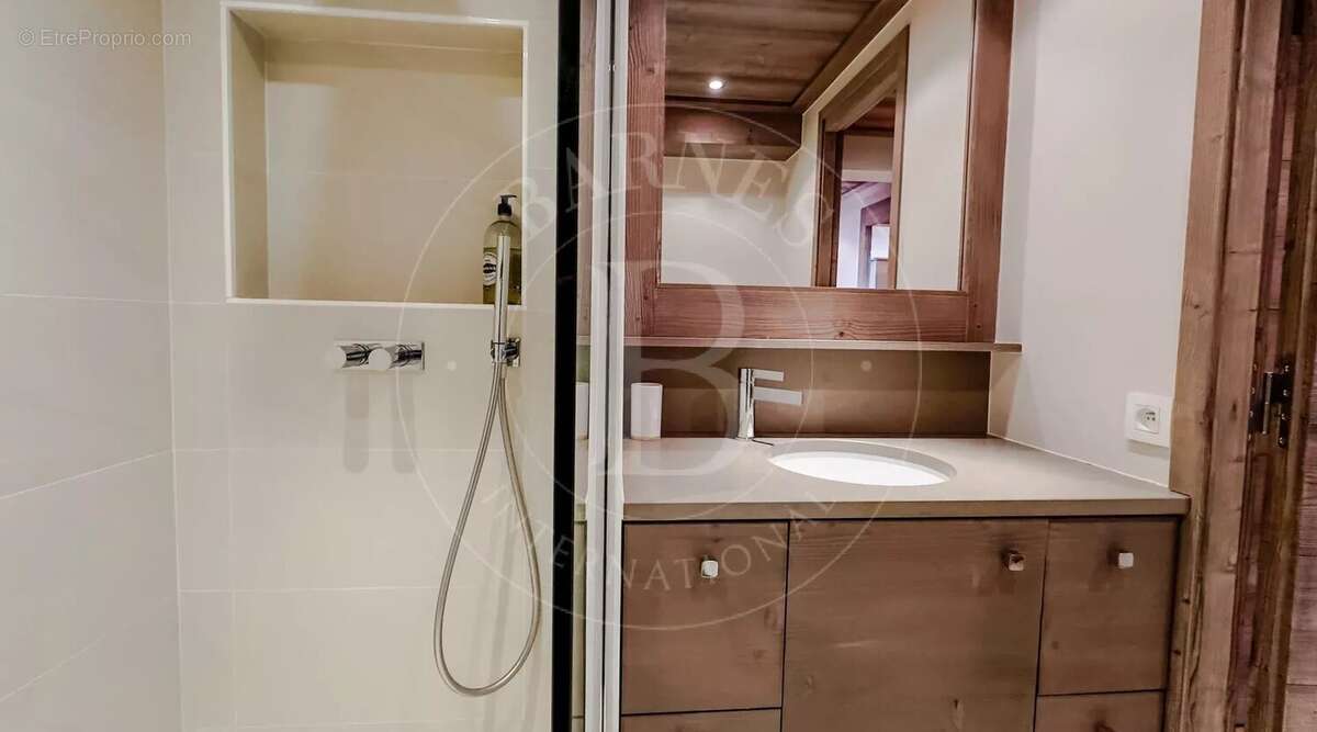 Appartement à LES ALLUES