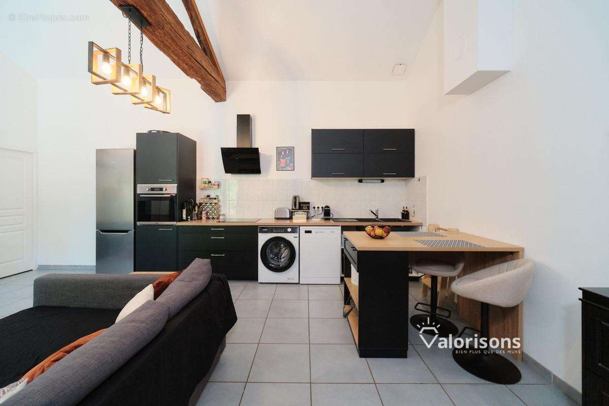 Maison 61 m² à Jons  - photo 3