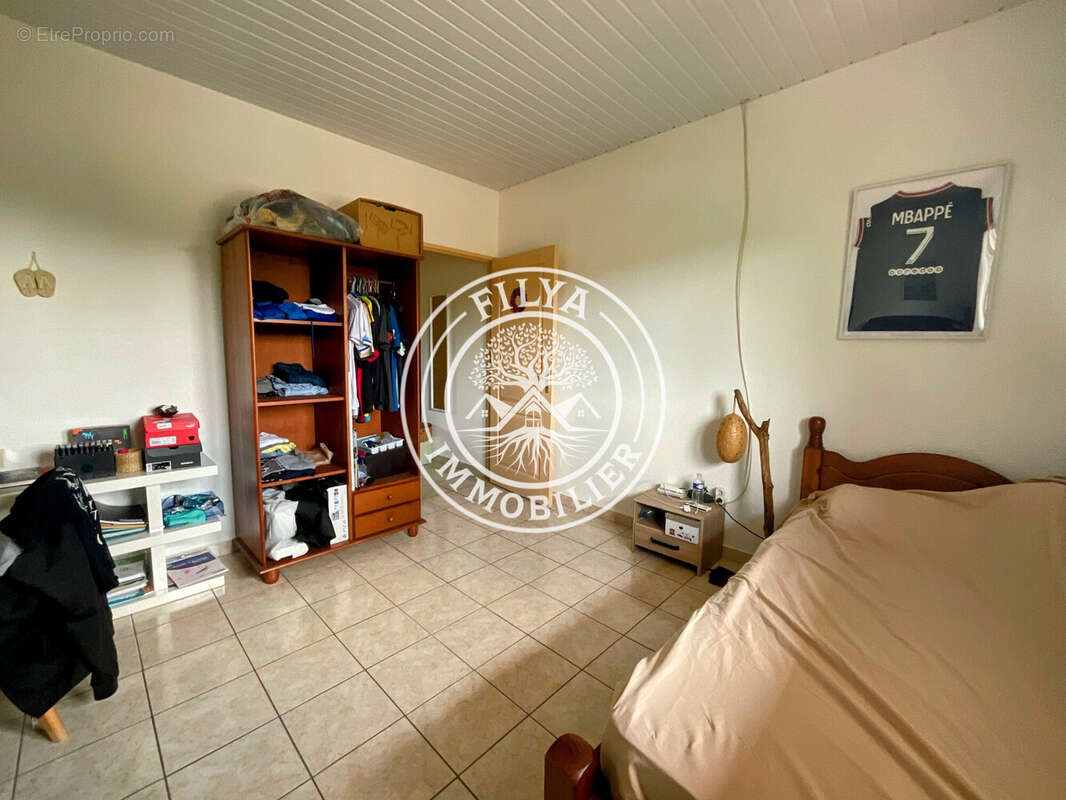 Maison à REMIRE-MONTJOLY