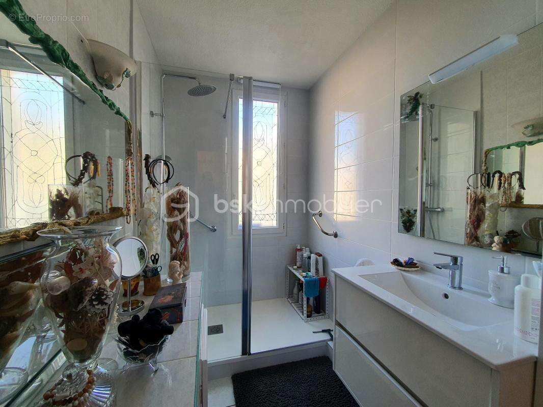 Moulin a vent - appartement t4 - deux chambres - loggia - cave - photo 9