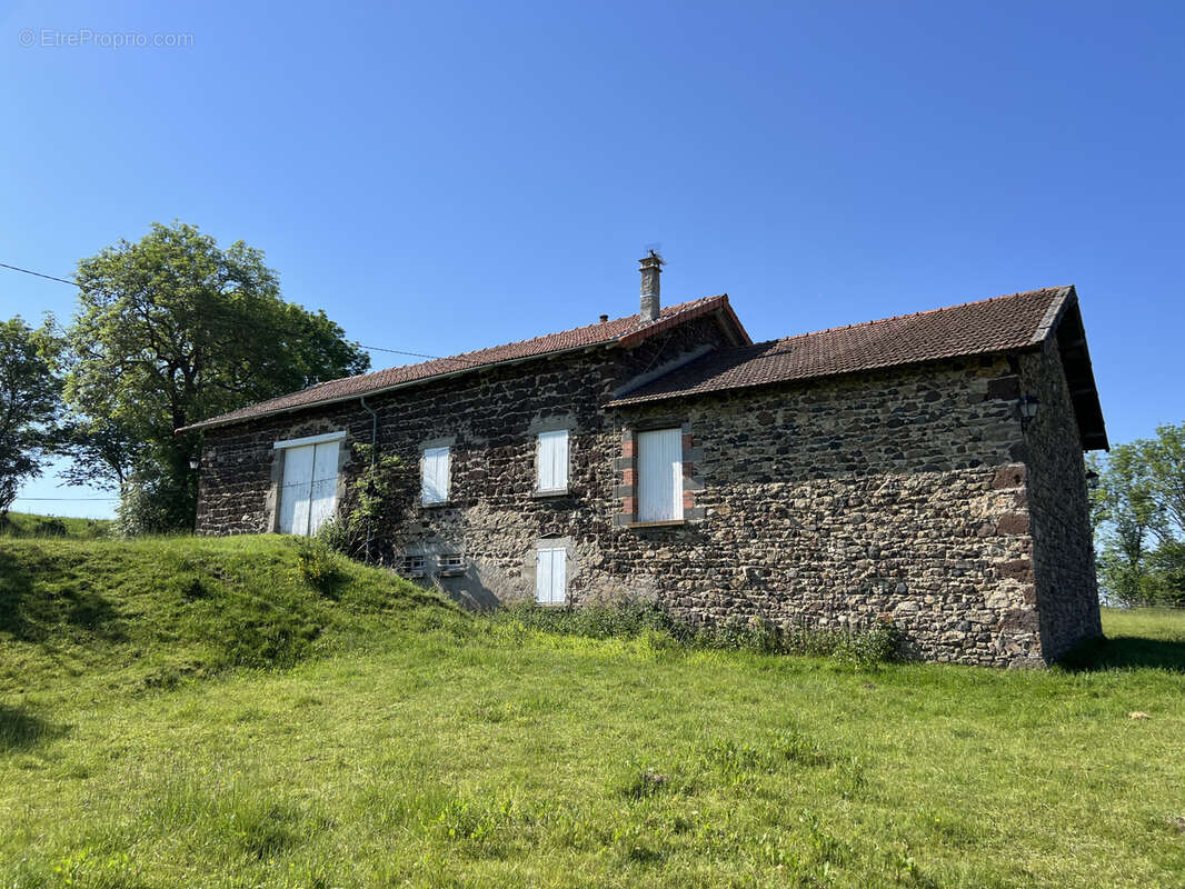 Maison à MONLET