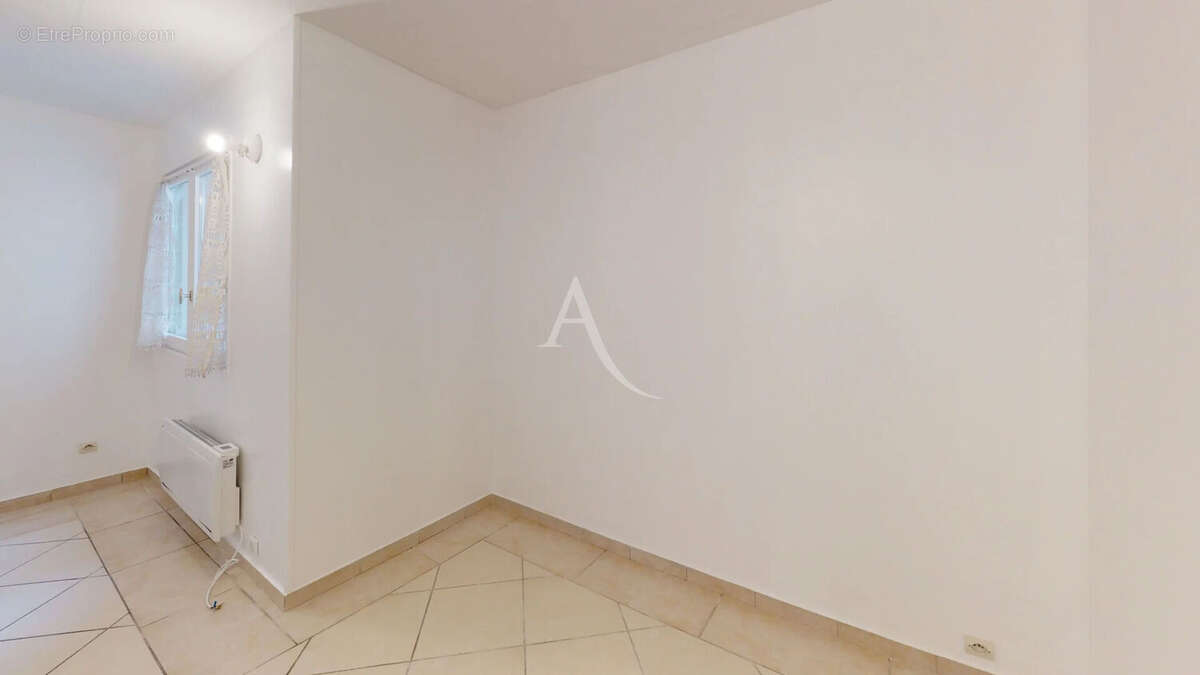 Appartement à CHILLY-MAZARIN