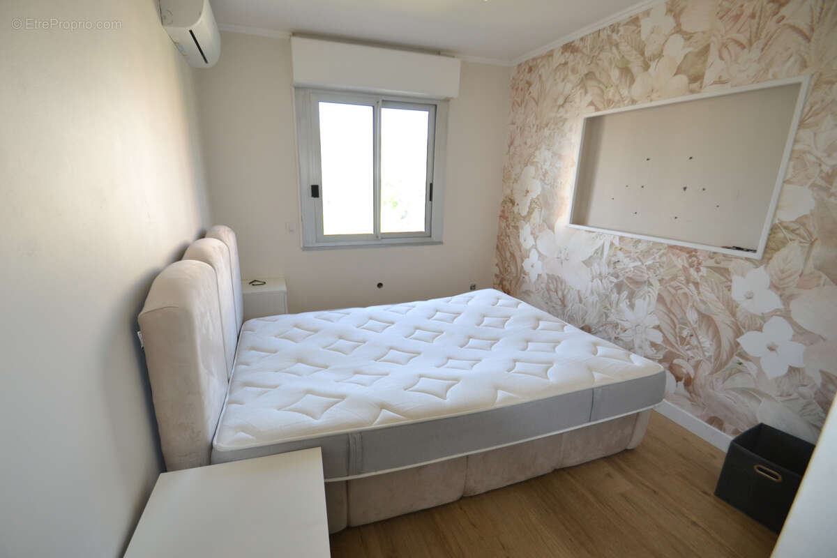 Appartement à VALLAURIS