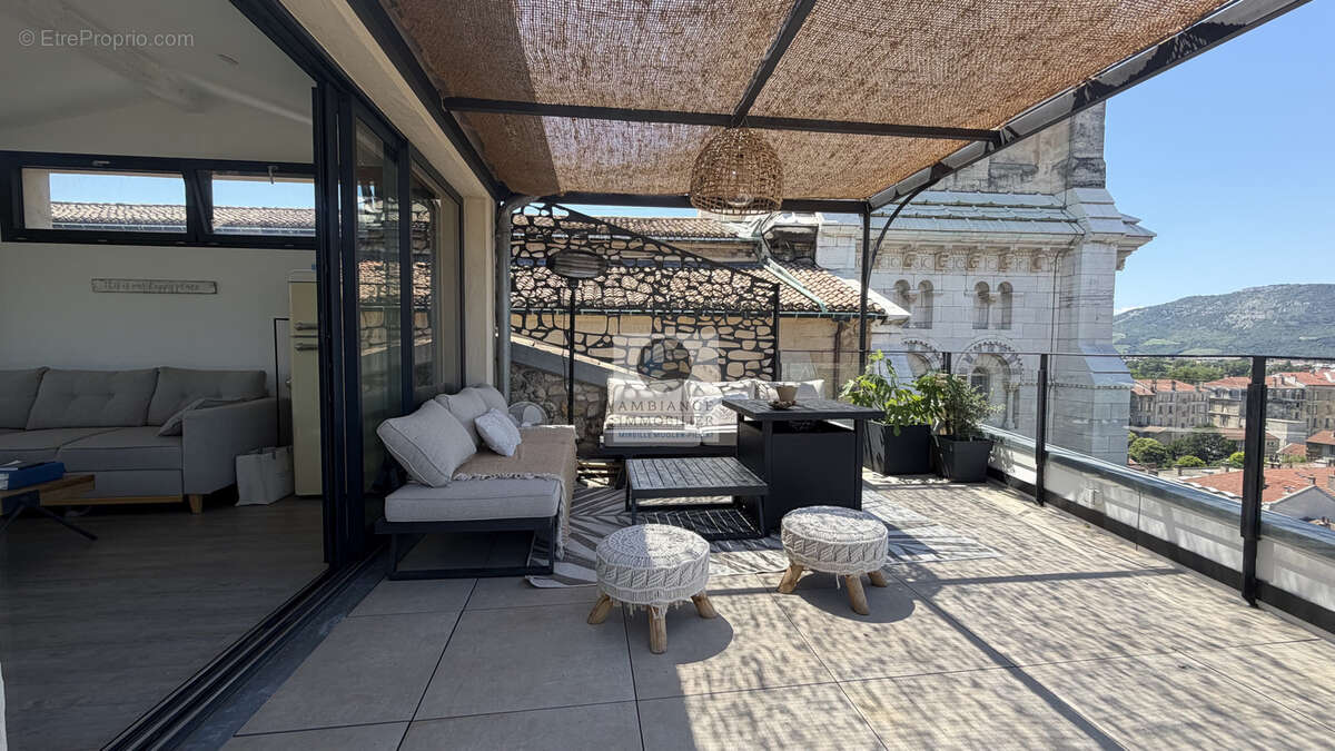 Appartement avec rooftop dans maison de ville entre patrimoine et panorama - photo 26