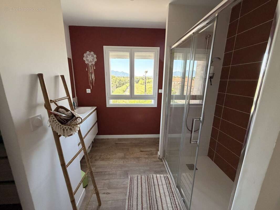 Appartement 237 m² à Bages  - photo 6