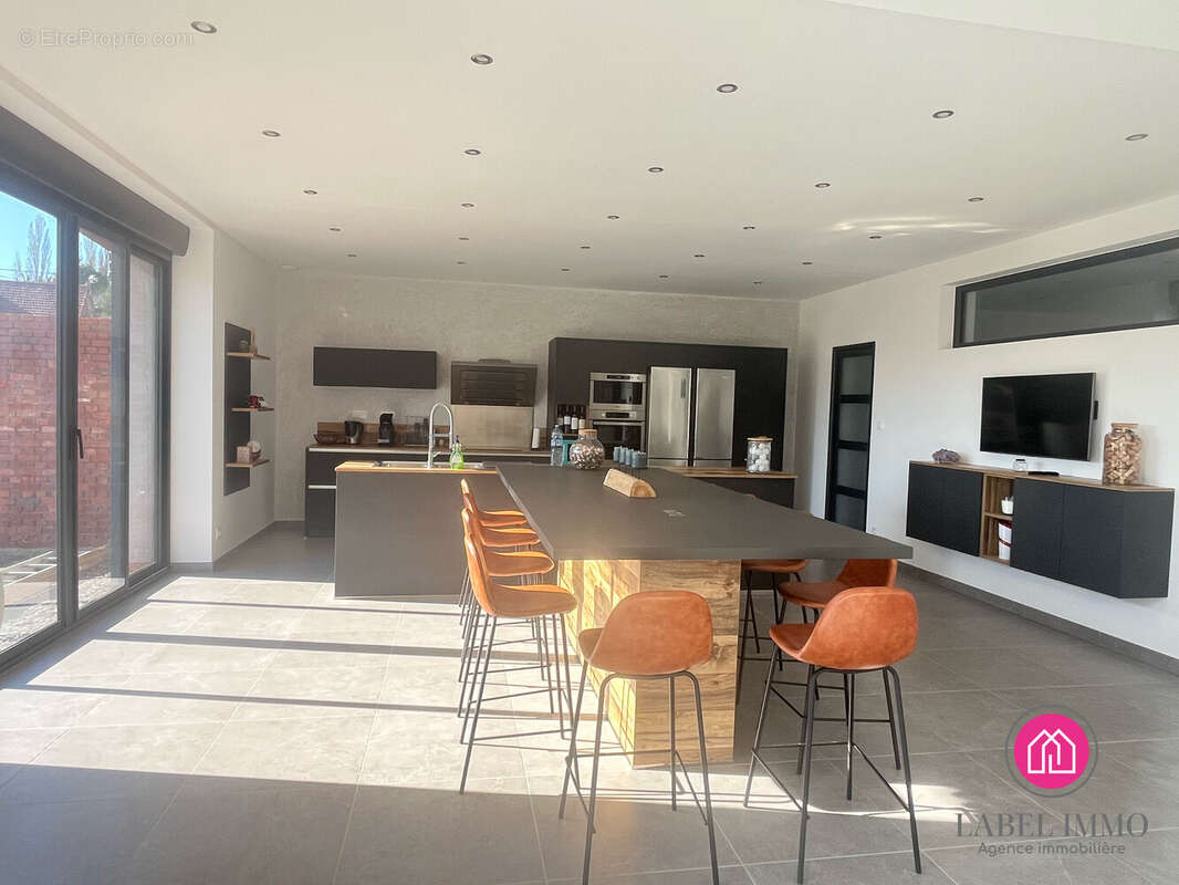 Maison 230 m² à Banteux  - photo 8