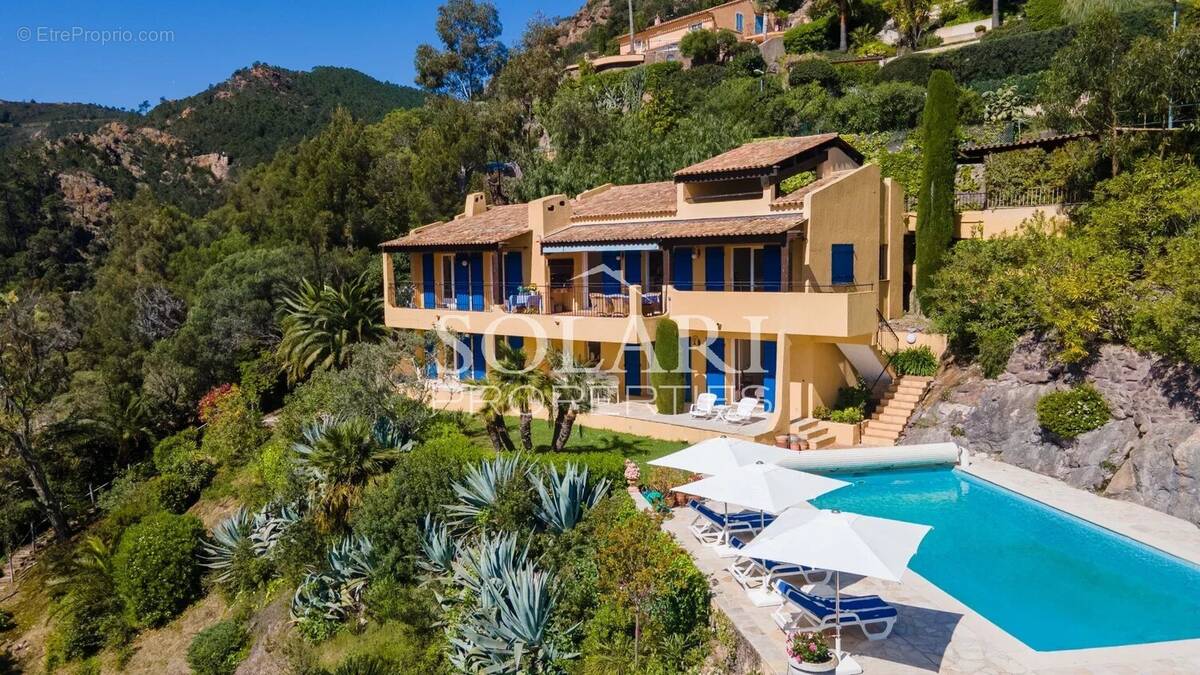 Maison à THEOULE-SUR-MER