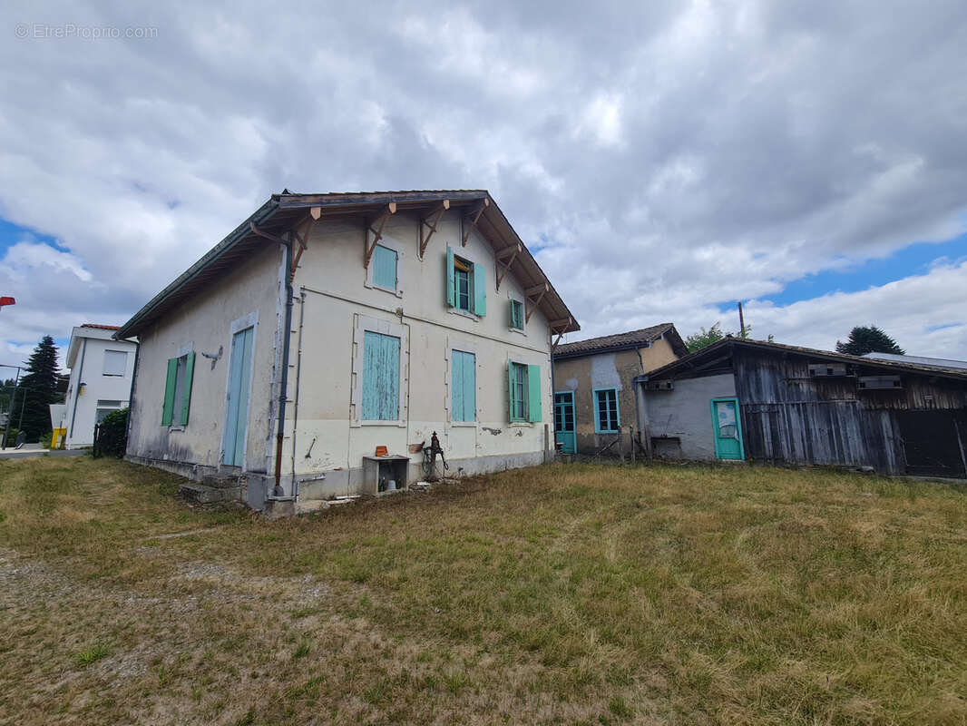 Maison à BELIN-BELIET
