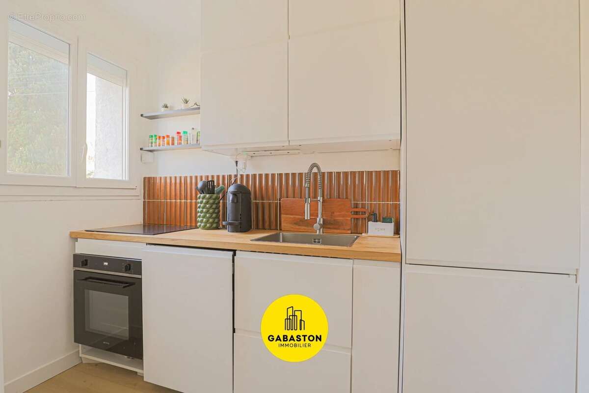 Appartement à MARSEILLE-9E