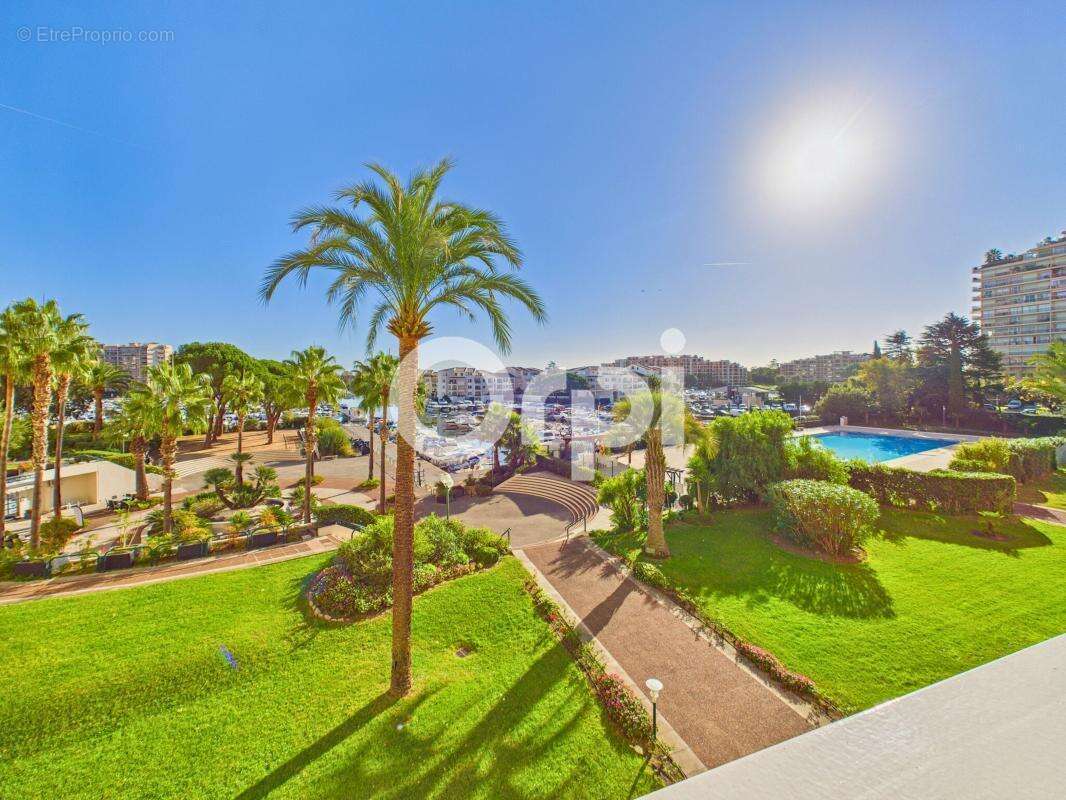 Appartement à MANDELIEU-LA-NAPOULE