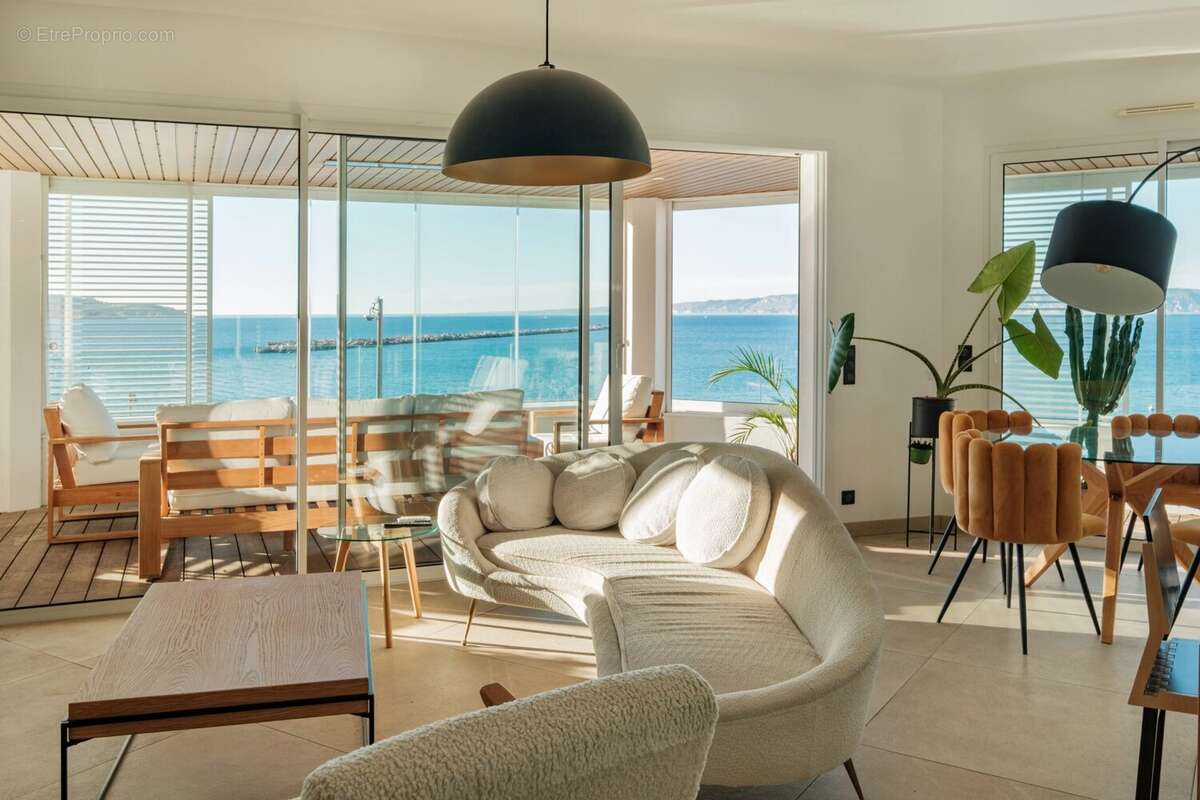 Appartement à MARSEILLE-7E