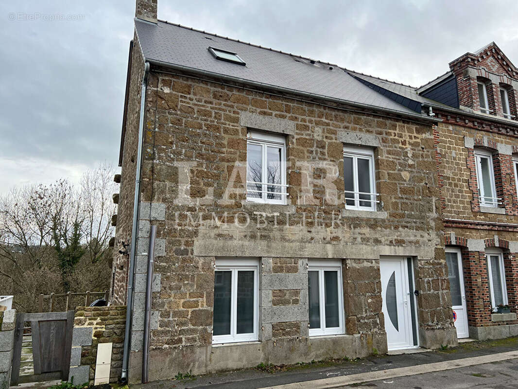 Maison à PUTANGES-PONT-ECREPIN