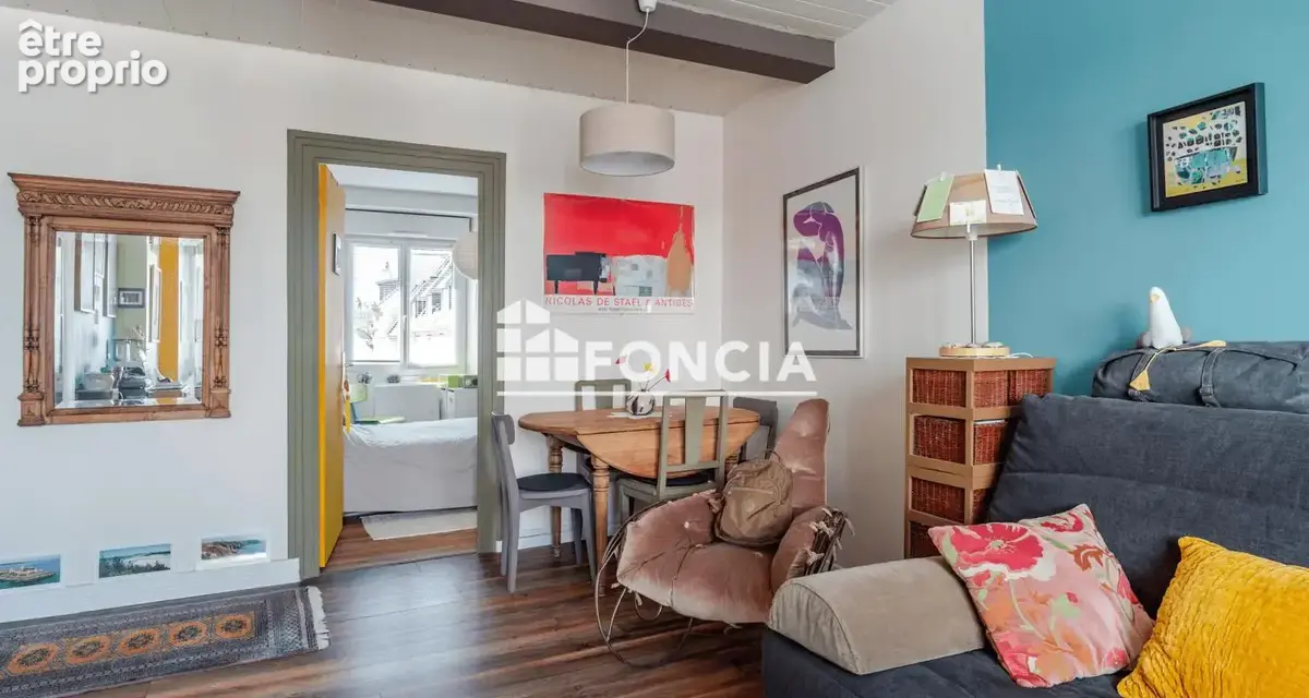 Concarneau - Au Centre-Ville - A Vendre Appartement T3 traversant - Stationnement aisé - Cave - photo 7