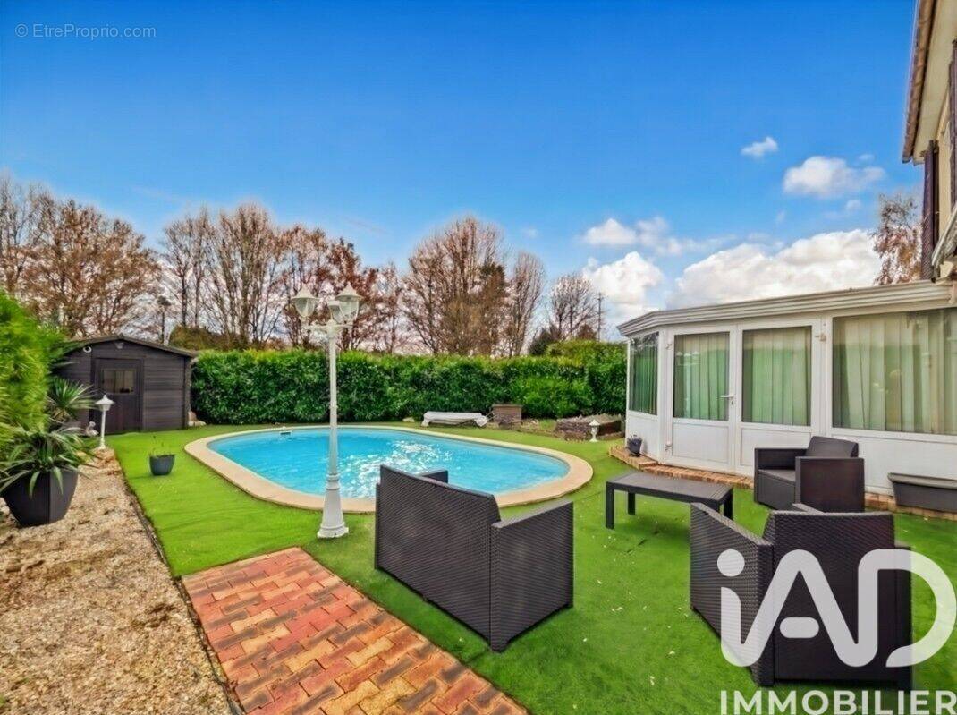 Photo 1 - Maison à LESIGNY