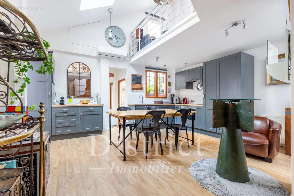 Appartement à PARIS-11E