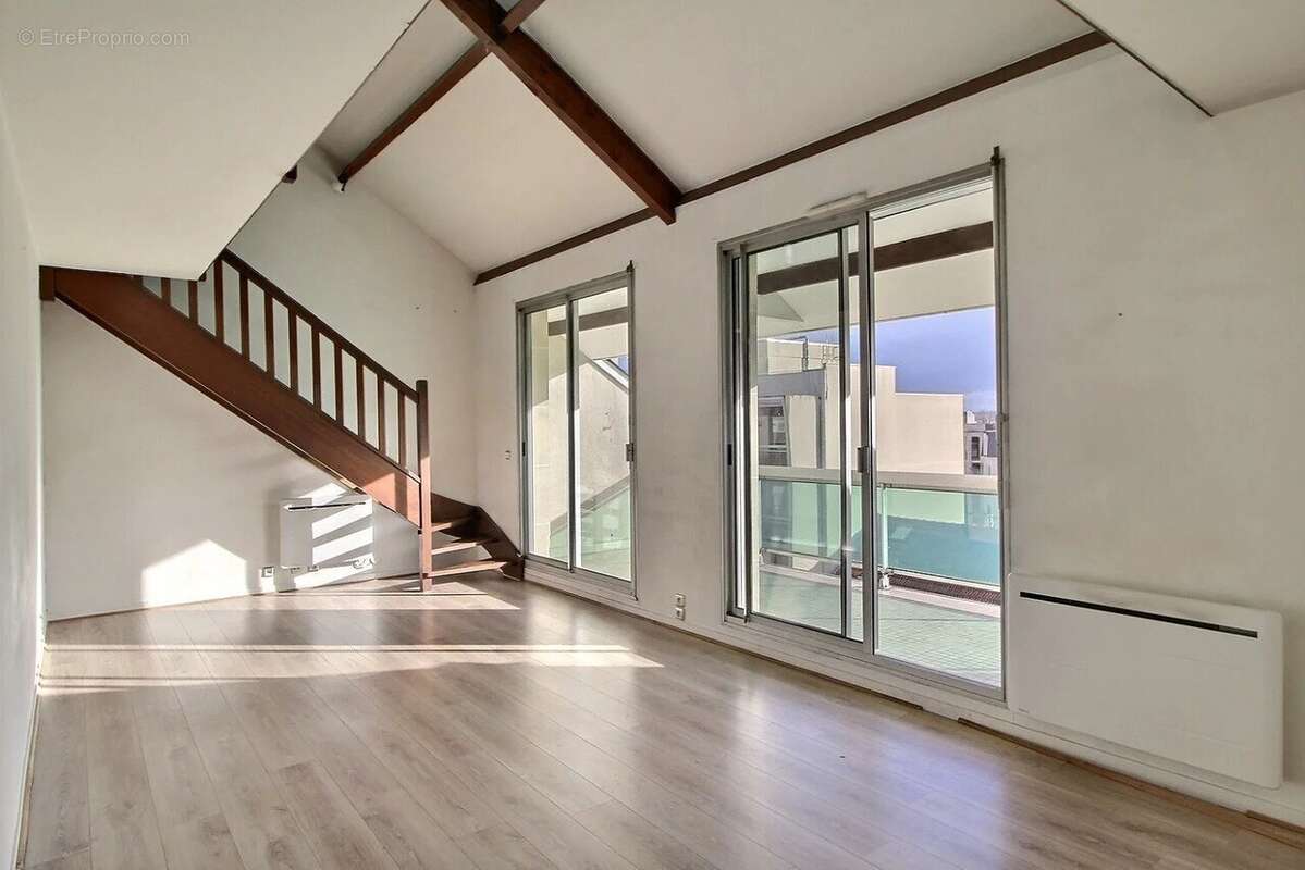 Appartement à SAINT-MAUR-DES-FOSSES