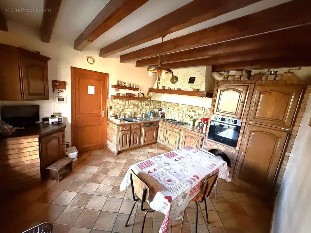 Maison à CHAMP-SUR-DRAC