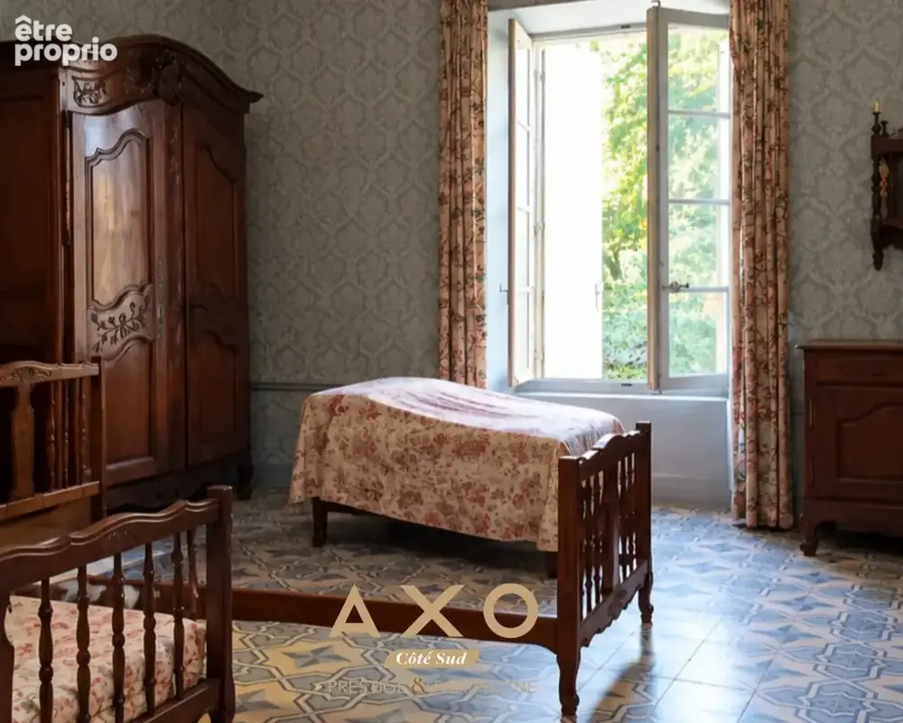 Vallabrix - appartement d'exception au sein d'un château - 7 pieces - garage - jardin - 630 000  - photo 8