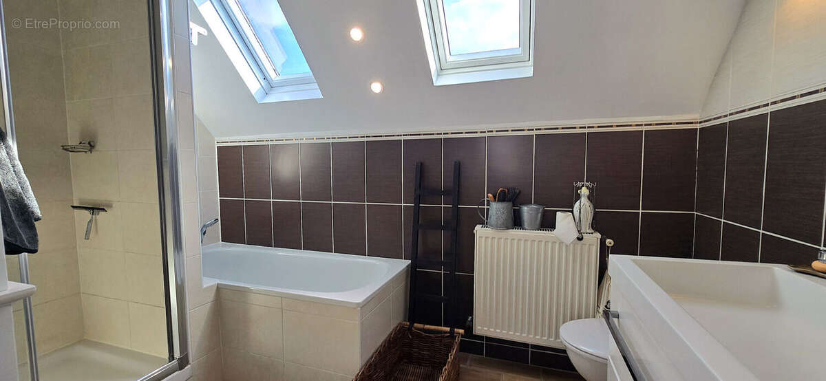 Maison à CHEVINCOURT