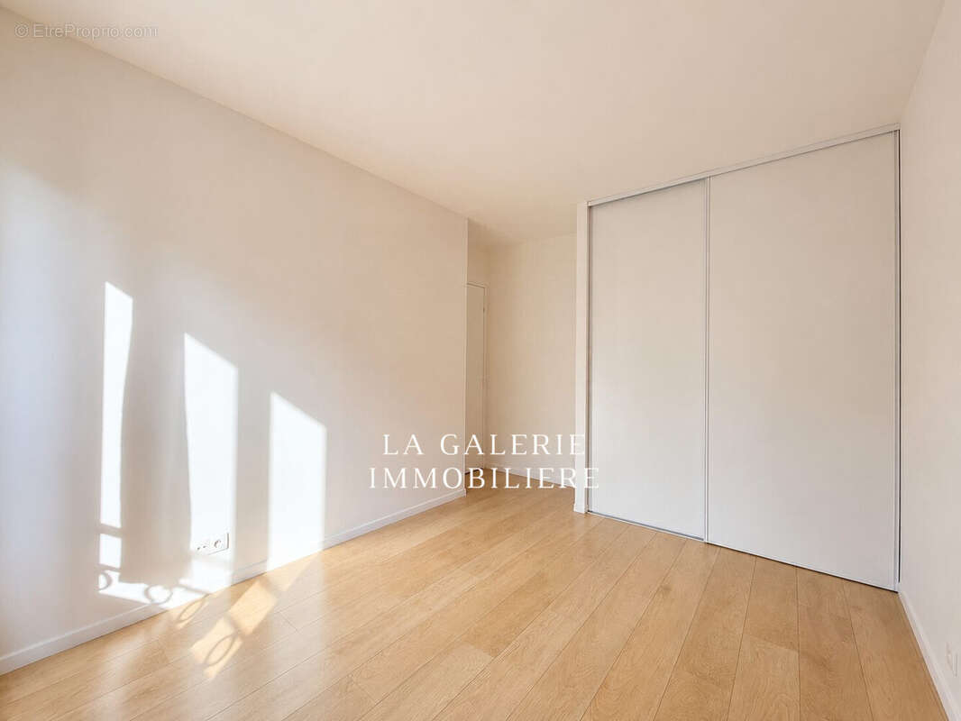 Appartement 101 m² à Suresnes  - photo 7