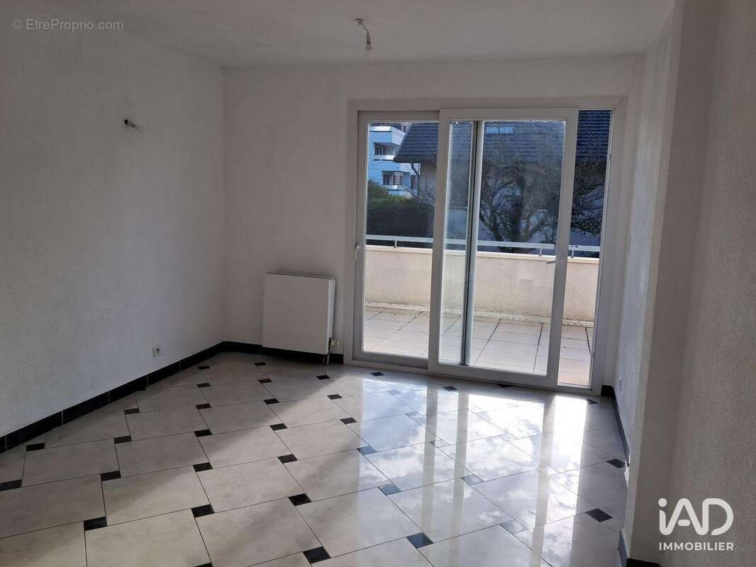 Commerce 90 m² à Divonne-Les-Bains  - photo 5