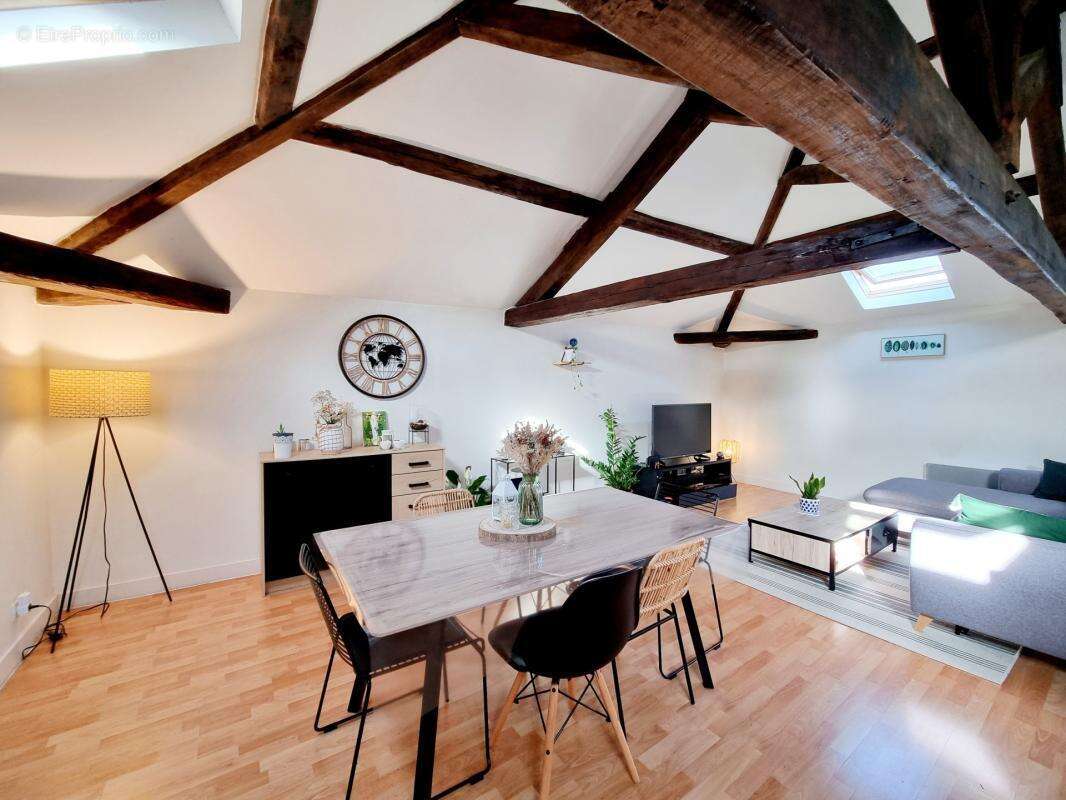 Appartement à ANGERVILLE