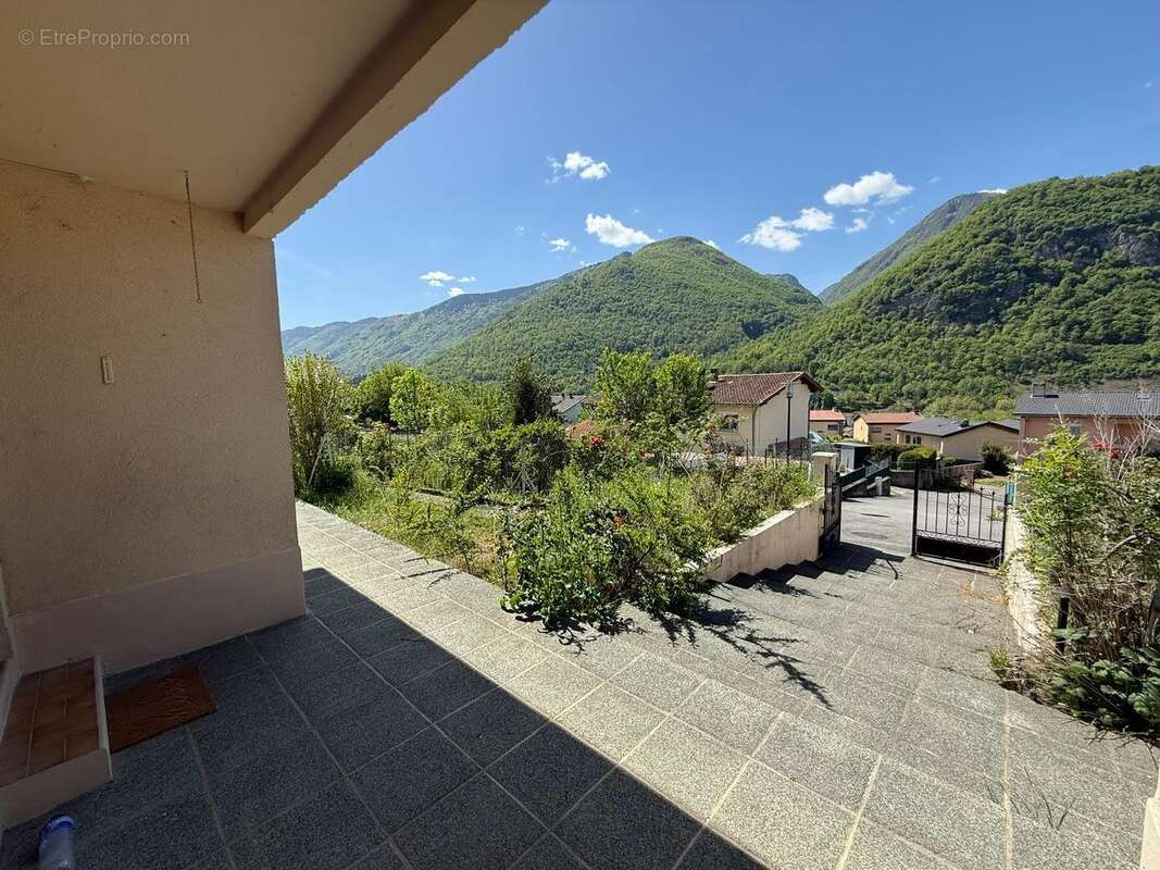   - Maison à LUZENAC