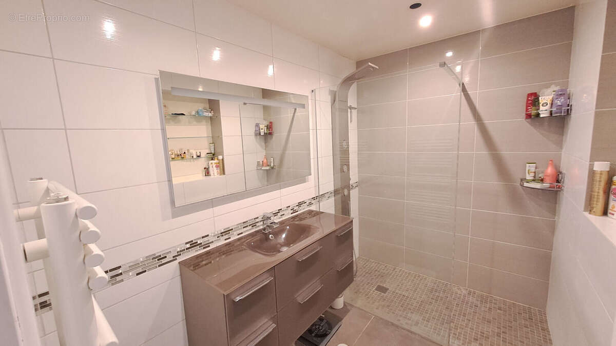 Maison à SAINT-REMY-LES-CHEVREUSE