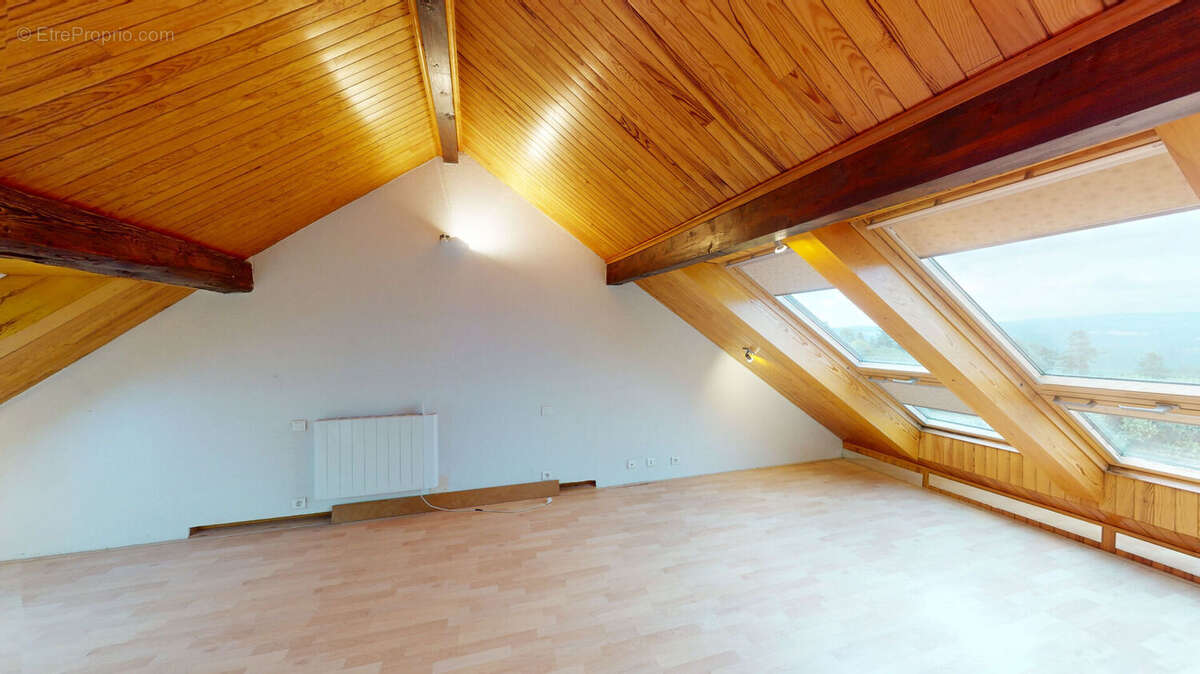 Fournet-Blancheroche : spacieux T5 de 126 m² avec vue imprenable - photo 11
