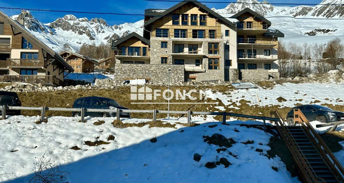 Appartement à SAINT-FRANCOIS-LONGCHAMP