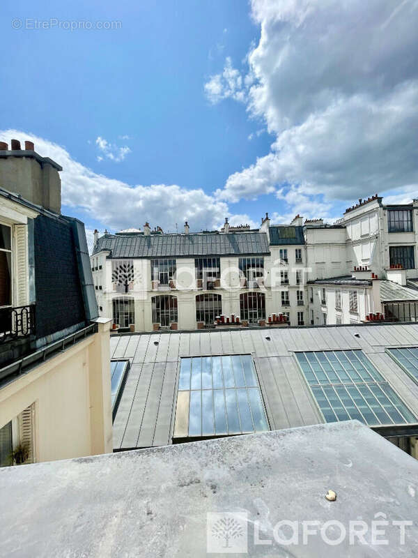 Appartement à PARIS-18E