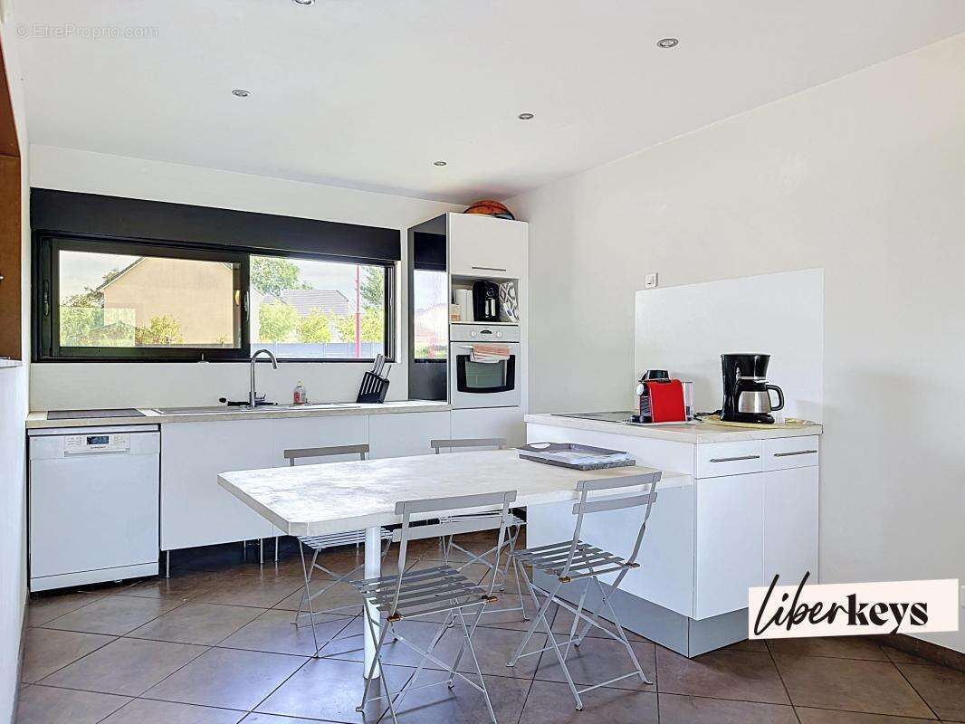 Dommartin-lès-Toul – Maison contemporaine de 5 chambres avec vue dégagée - photo 4
