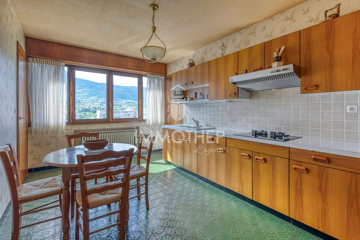 Appartement à ECHIROLLES