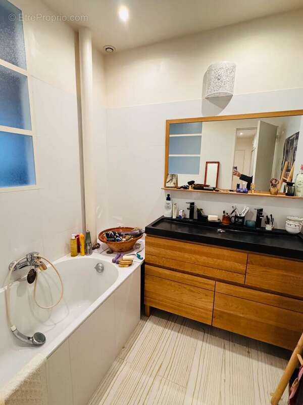 Appartement à PARIS-14E