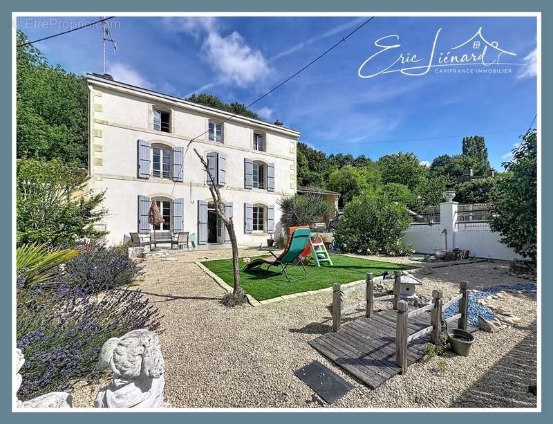 Maison à NANTEUIL