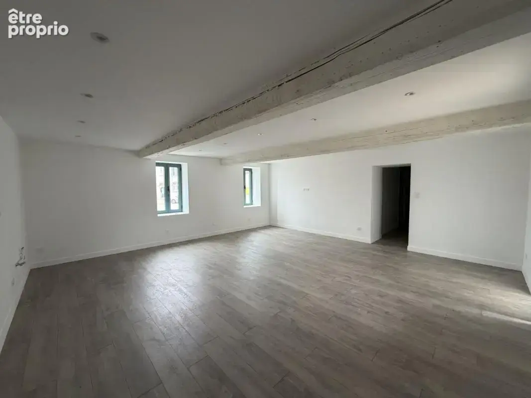 Appartement à SAINT-PAUL-DE-VARAX
