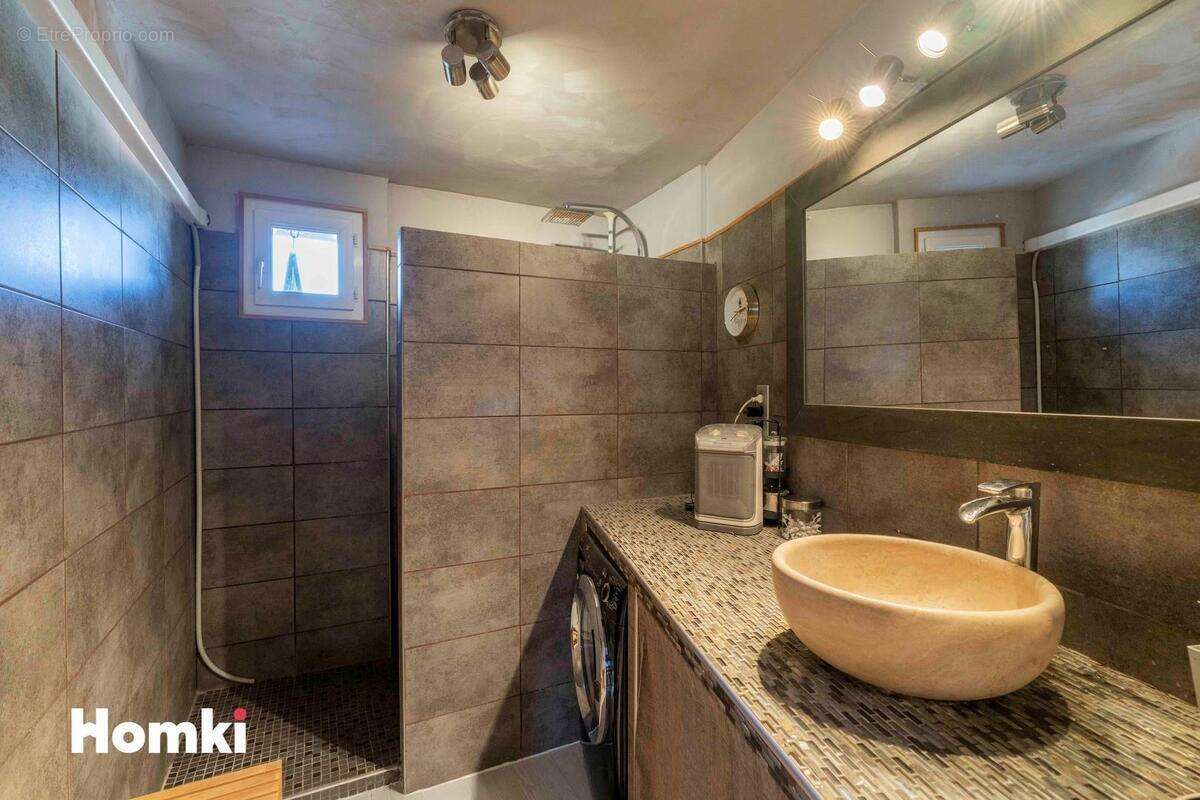 Appartement à MARSEILLE-14E