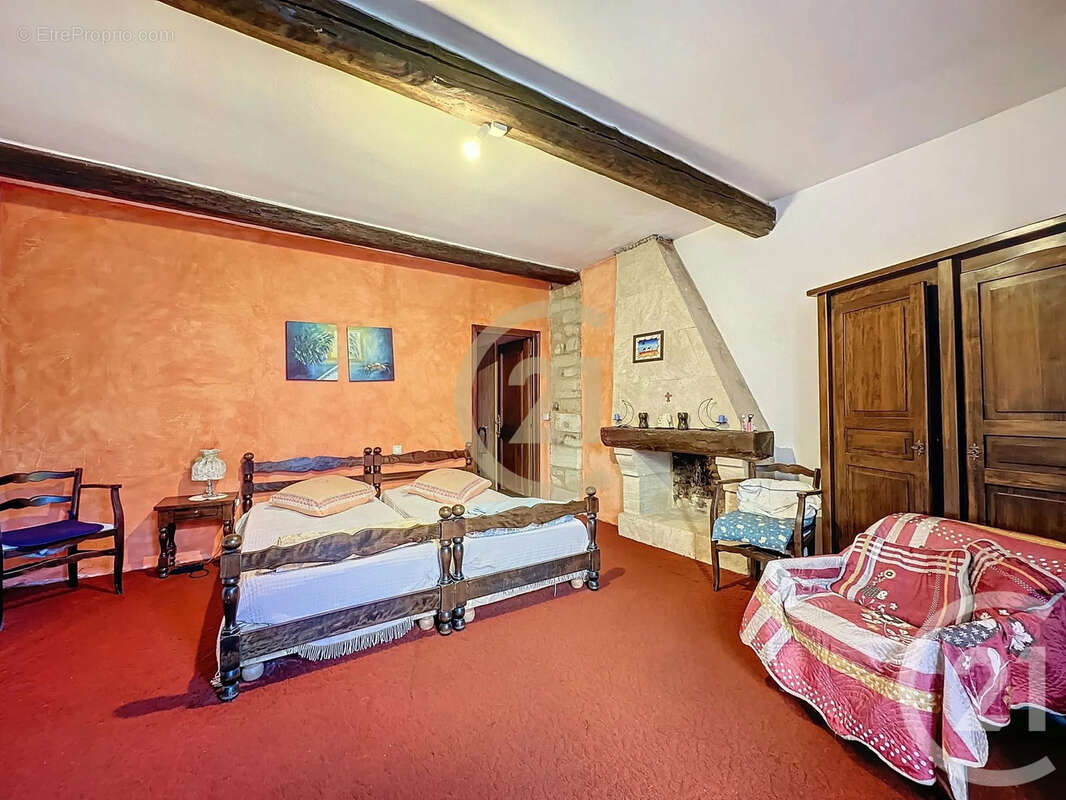 Maison 281 m² à Uzes  - photo 7