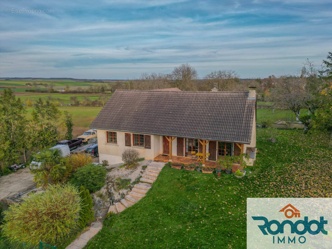 Maison à MARSANNAY-LE-BOIS