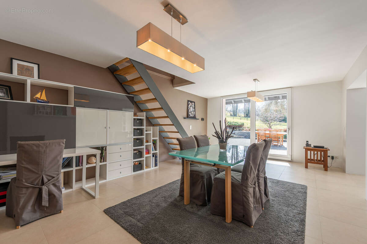 Maison à MENTHONNEX-EN-BORNES