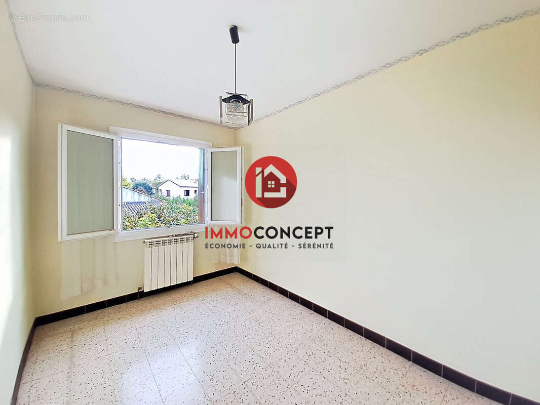 Maison à ROQUEMAURE