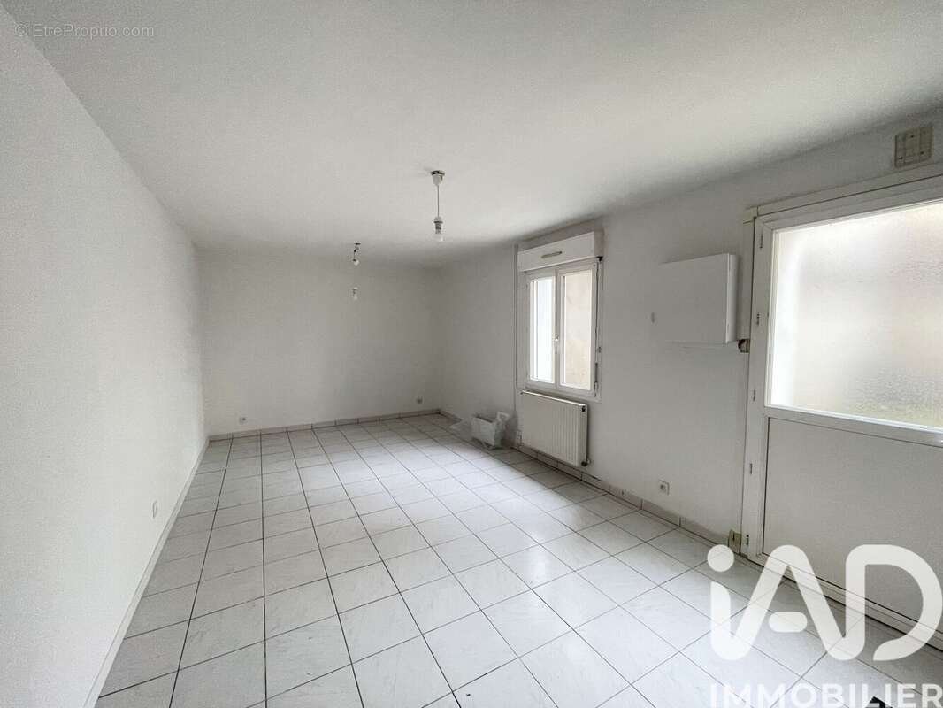 Photo 2 - Maison à ROMILLY-SUR-SEINE