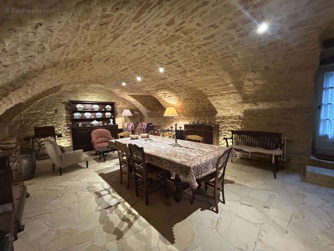 Maison à NADAILLAC-DE-ROUGE