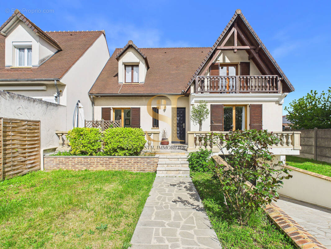Maison à VIGNEUX-SUR-SEINE