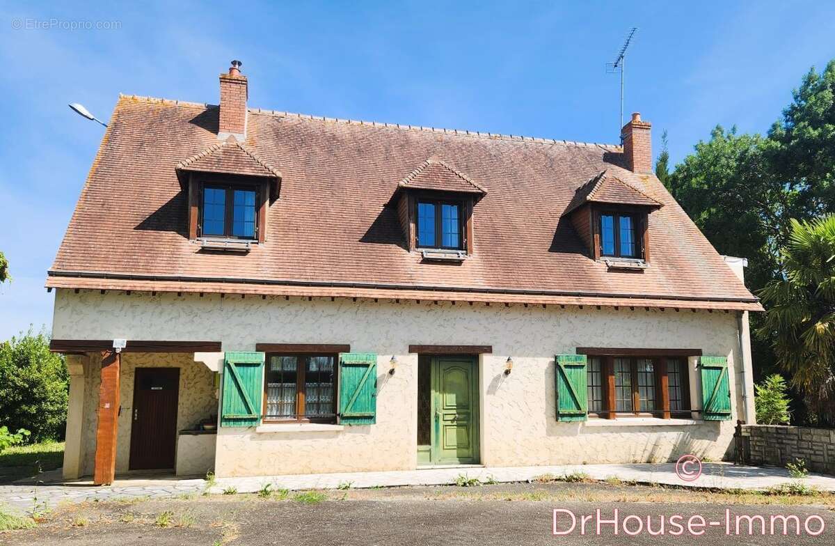 Maison à COURCEBOEUFS