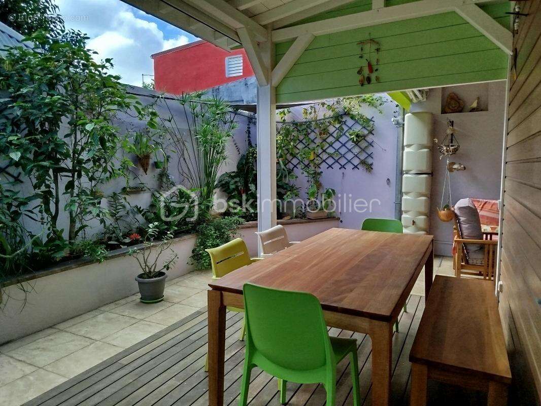 Maison à SAINTE-ROSE