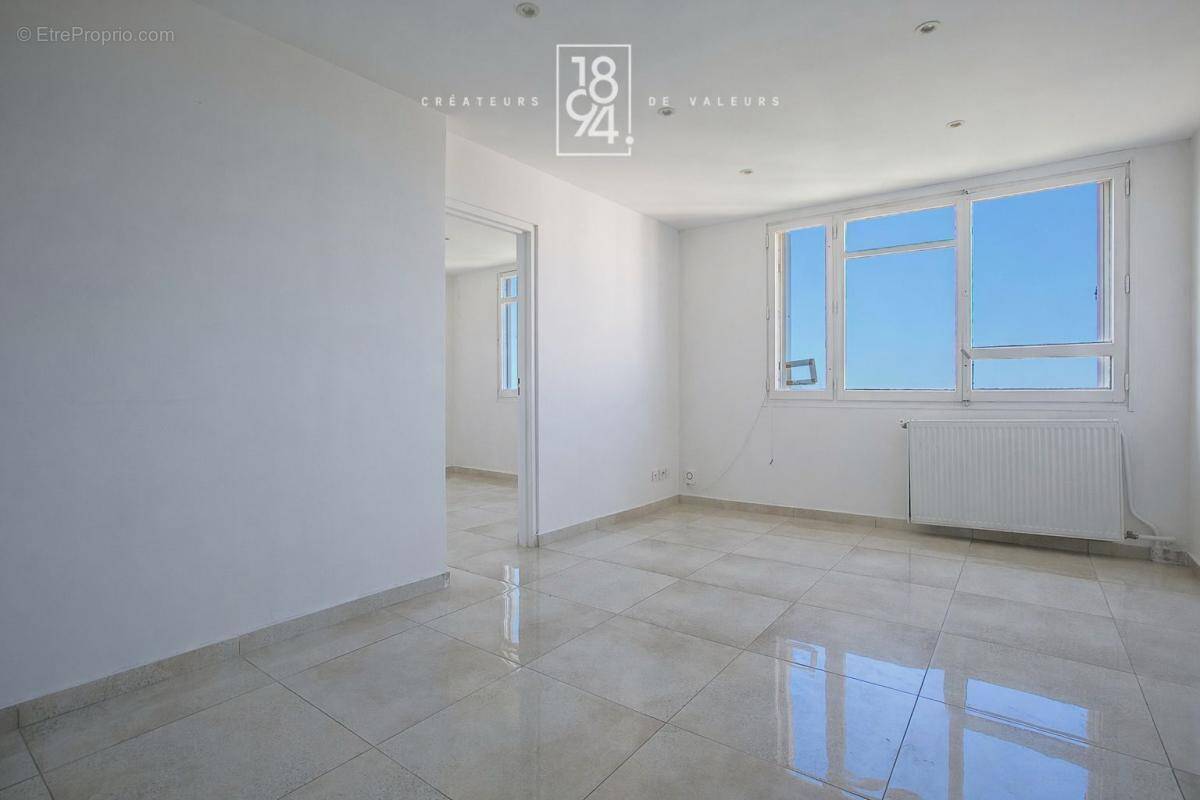 Appartement à MARSEILLE-10E