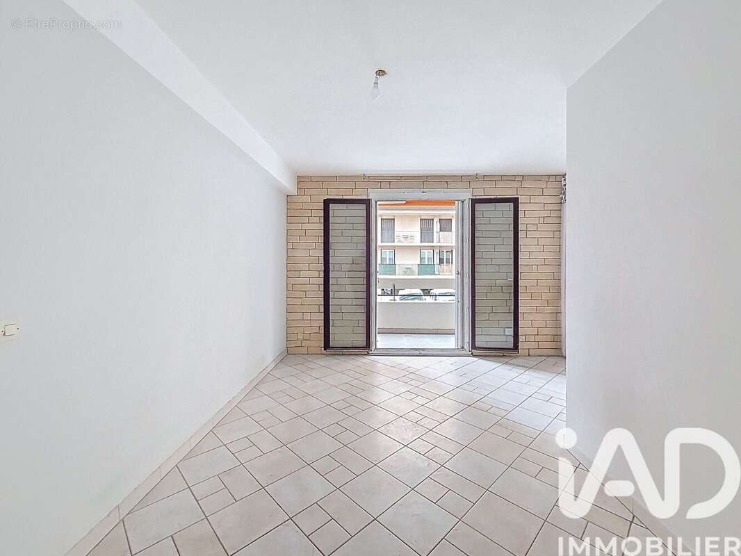 Photo 3 - Appartement à MARSEILLE-4E