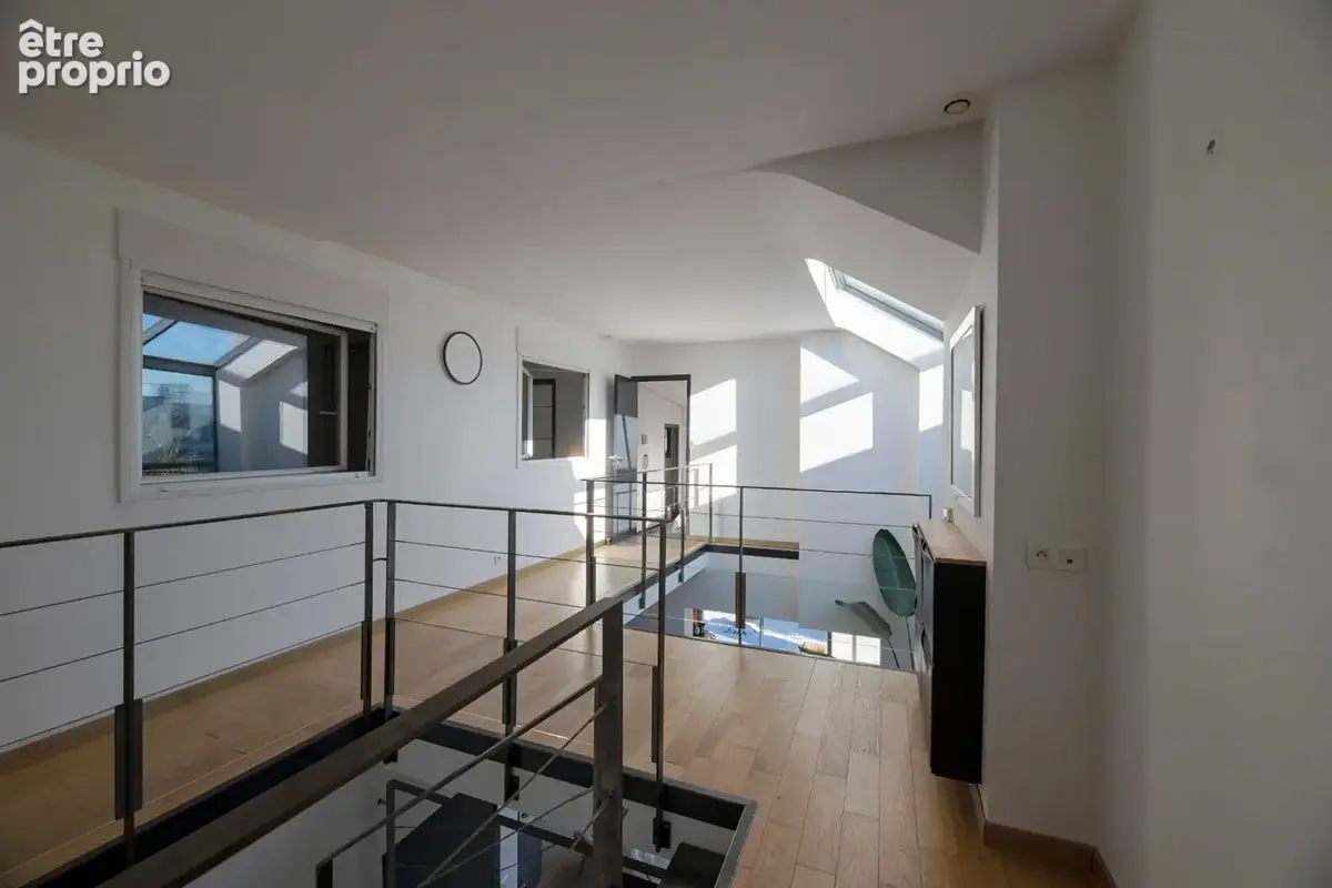 A VENDRE - Agence GIBOIRE - EXCLUSIVITÉ - Maison d'architecte d'environ 182 m² - Rennes - Quartier Patton La Bellangerais - Métr - photo 4
